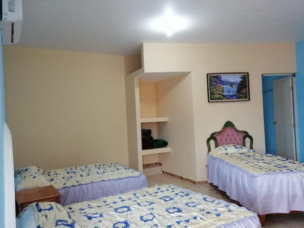 hotel real Cadereyta de Montes Exterior foto