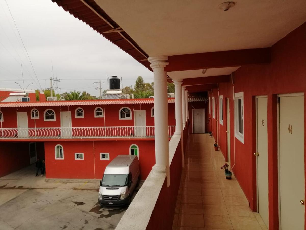 hotel real Cadereyta de Montes Exterior foto